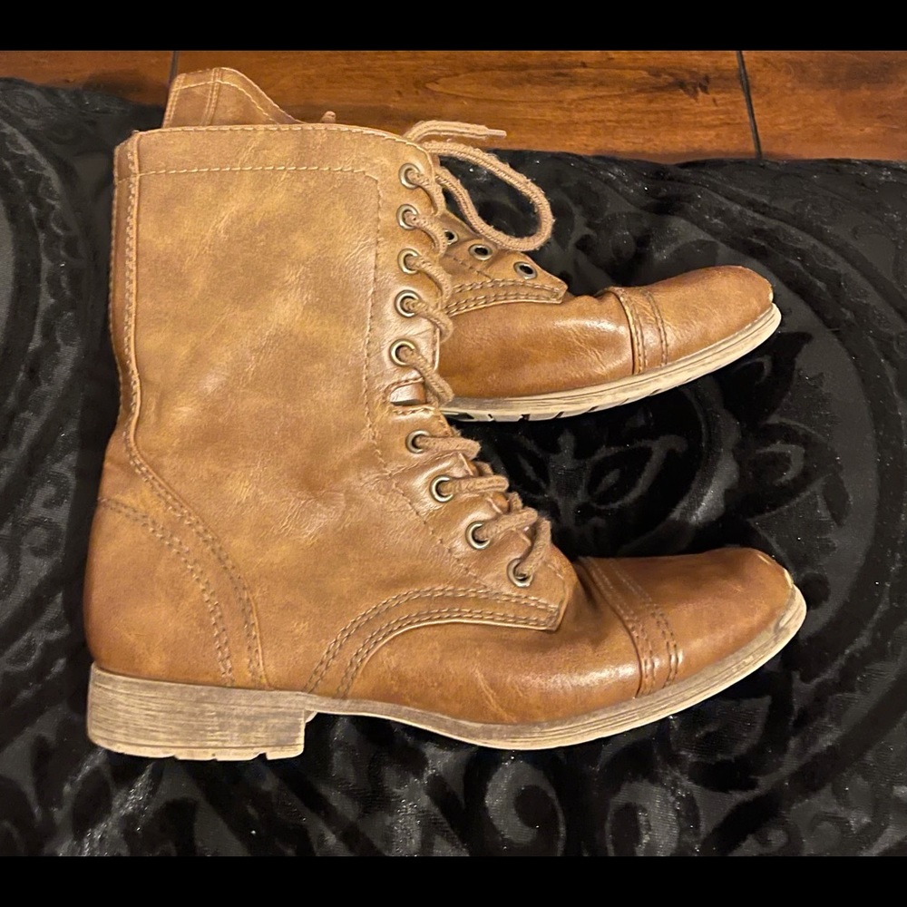Women’s boots